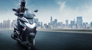 Suzuki ra mắt mẫu Burgman Street 125: Giá 49,5 triệu đồng & cạnh tranh trực tiếp với Honda PCX